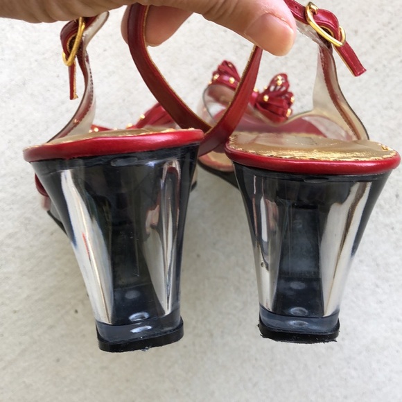 BOB BAKER Clear & Red Bow Front Peep Toe Sling Back Wedge Sandals - Picture 3 of 14